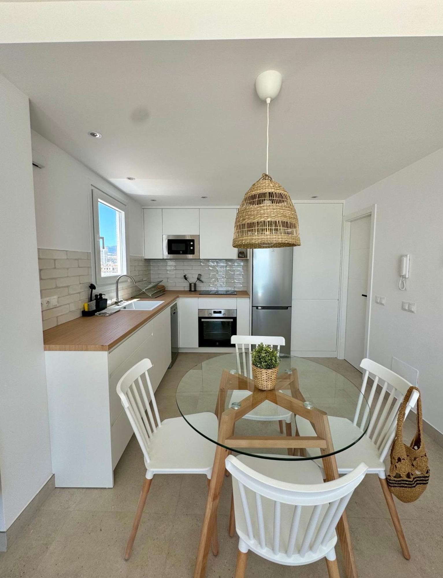 Sunnypalms - Beachfront Penthouse With Stunning Sea View Estepona Extérieur photo