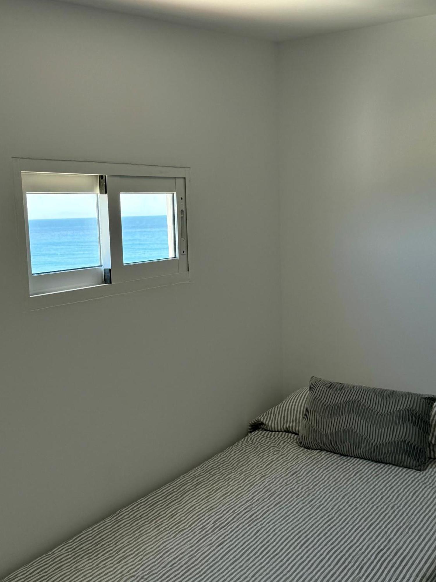 Sunnypalms - Beachfront Penthouse With Stunning Sea View Estepona Extérieur photo